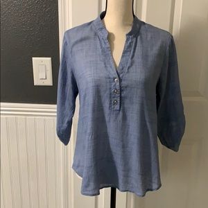 Blue Guess 3/4 sleeve dress shirt.
